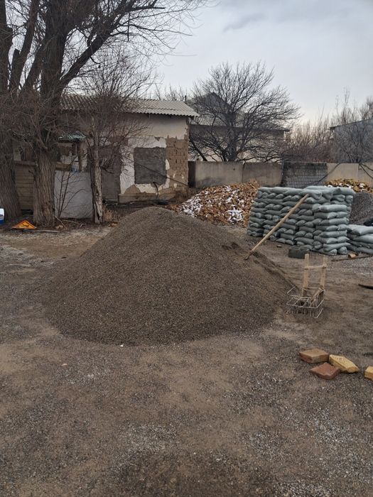 Песок шебень клинец кирпич.