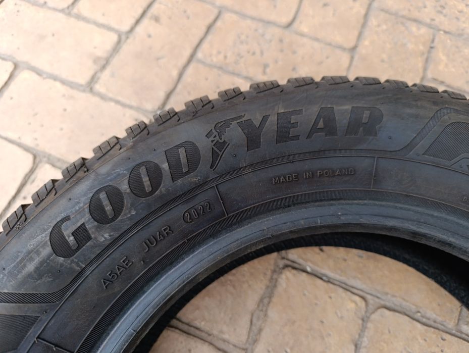 Зимни гуми Good year 195/65/15 Ultra grip 9+