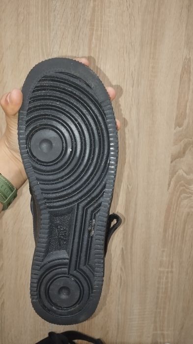 Vând Air force 1 mid black.