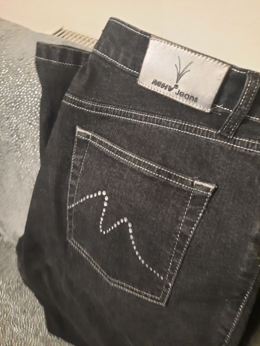 Jeansi de calitate, DAMA 42/48,simpli/broderie/paiete,100/ 150lei buc!