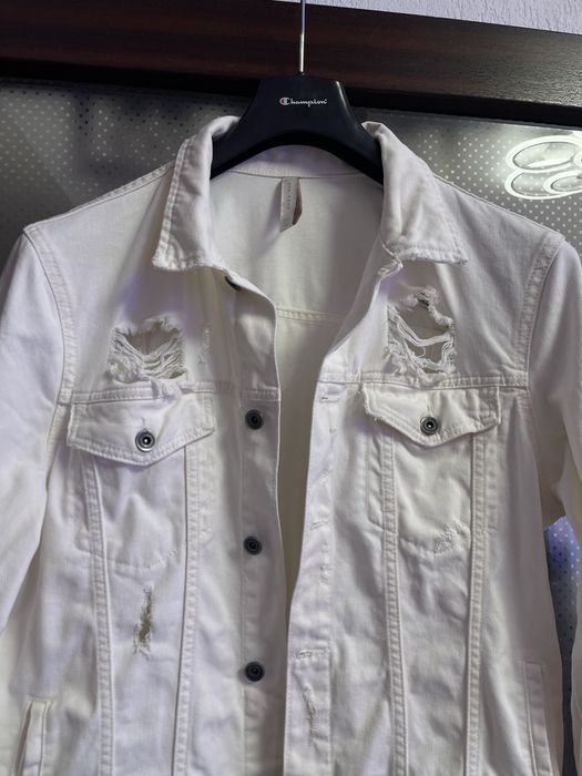 Jacheta alba/crem de blugi Zara - marimea XL - stare foarte buna