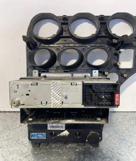 Radio cd Alfa Romeo 159 1.8 MPI MT (140 hp)