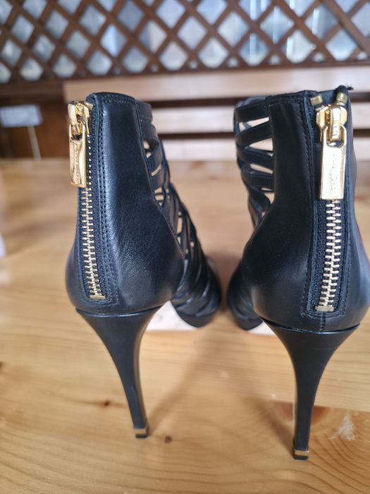 Sandale negre piele Michael Kors toc înalt, mărimea 38.5