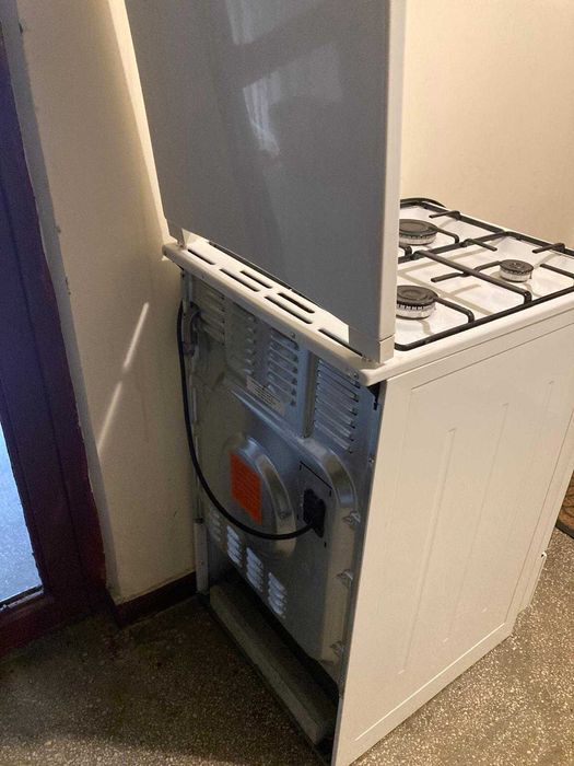 Vand Aragaz pe gaz Gorenje, foarte bun (cititi descrierea)