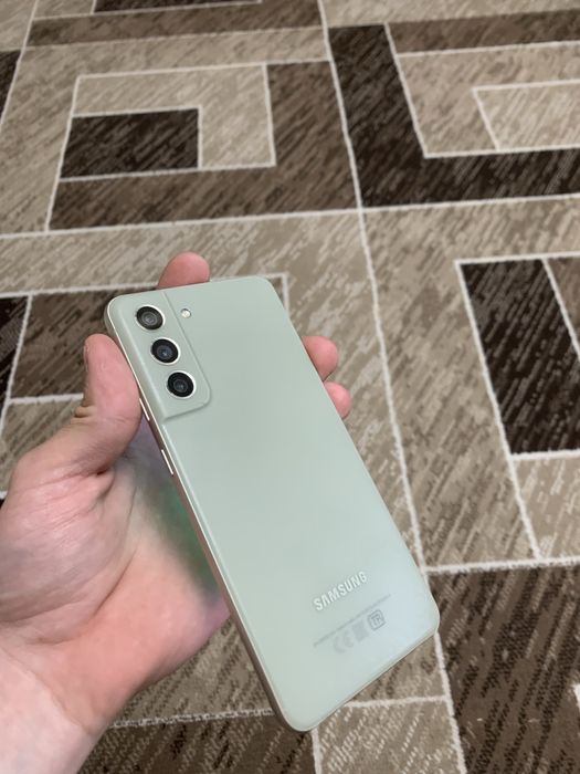 Samsung S21 FE срочно