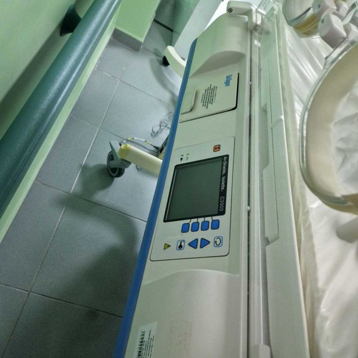 Инкубатор для новорожденных Isolette C2000