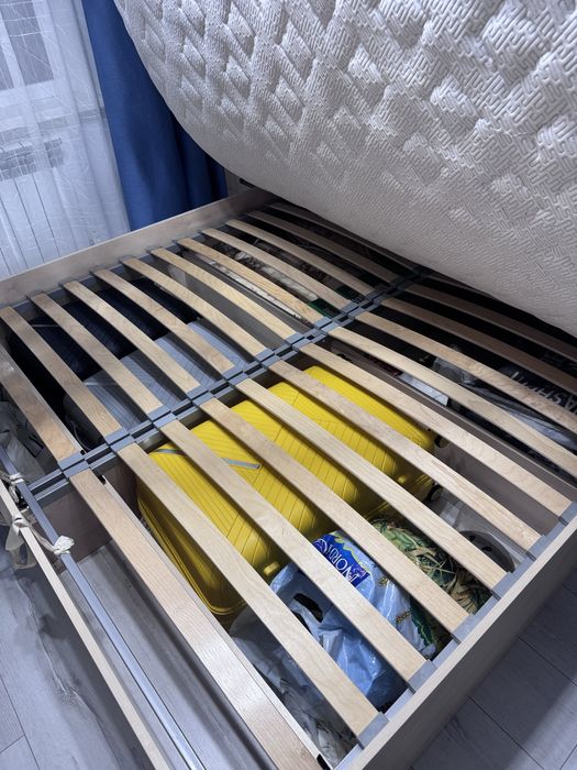 Кровать 1.80*2.00 + 2 тумбочки