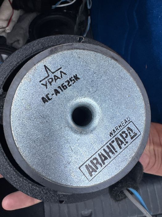 Калонка усилитл  сотилади