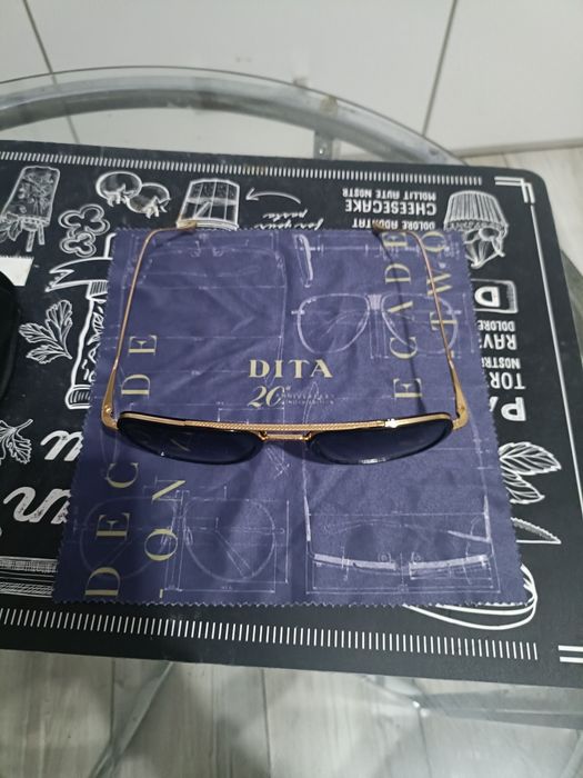 Ochelari Dita noi