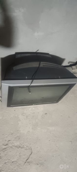 Televizor sotiladi narxi 250minh sum