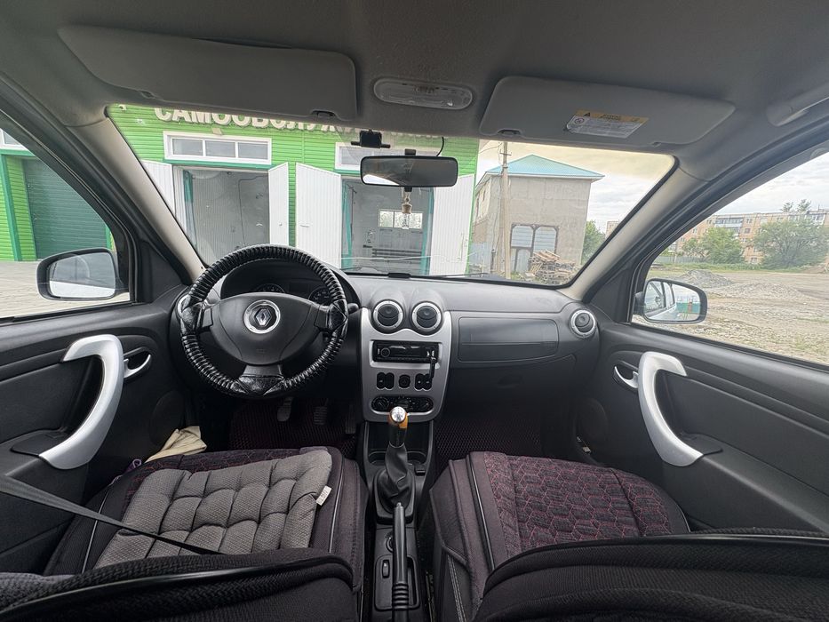 Renault Sandero 2013 год