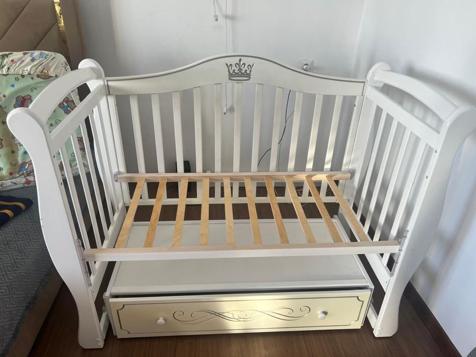 Детская манежка, кровать