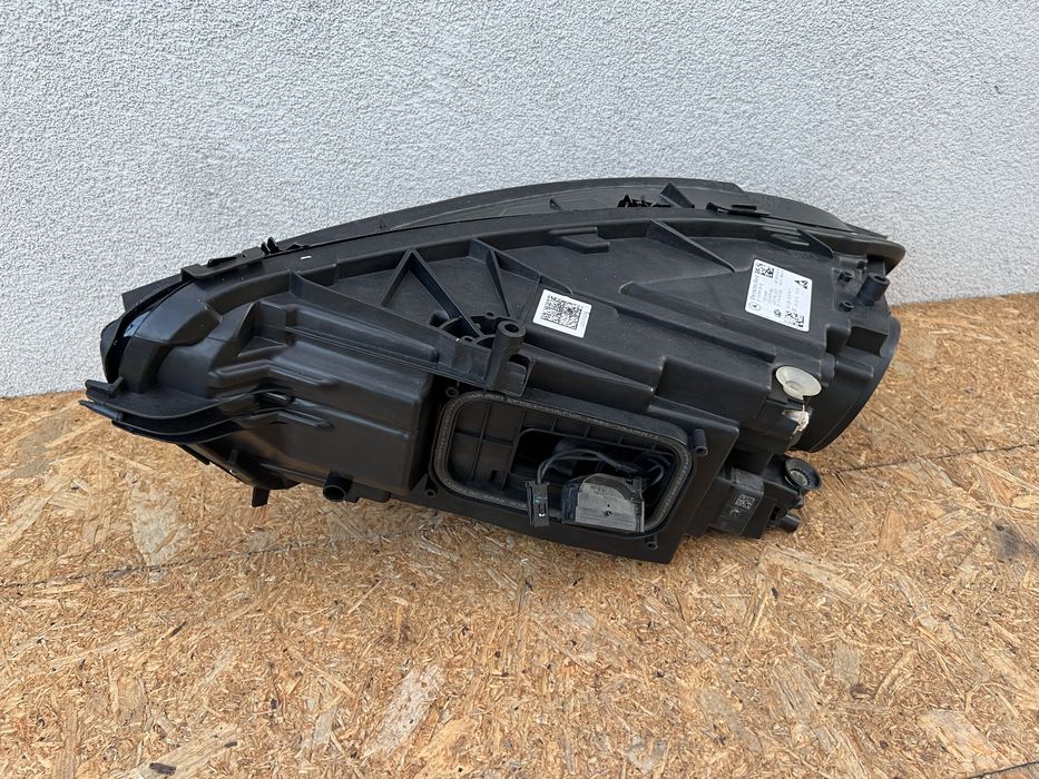 Far dreapta Mercedes CLA LED High Performance Original Europa