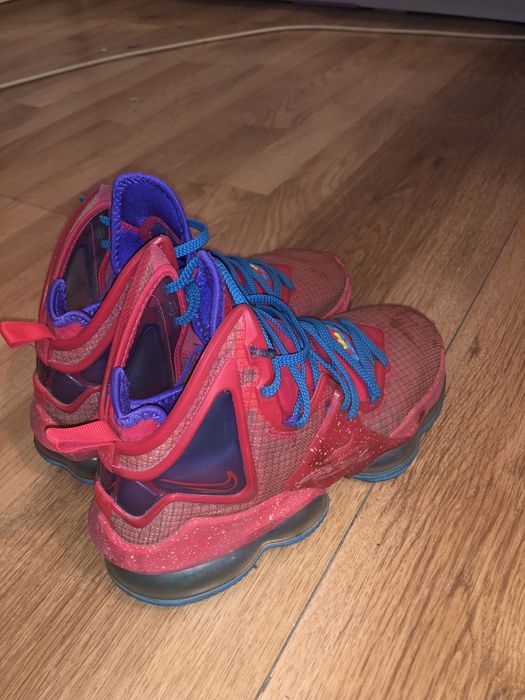 LeBron 19 Basketball