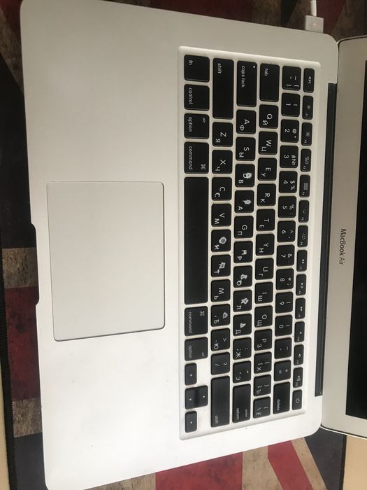 Macbook Air 13-inch ,mid 2012