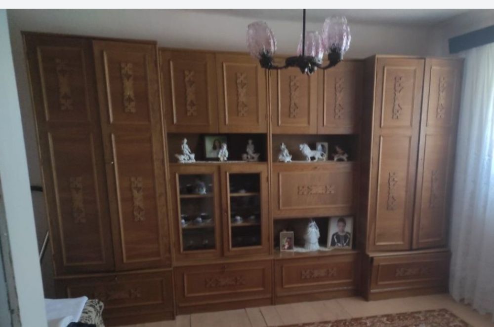 Vând mobila sufragerie.