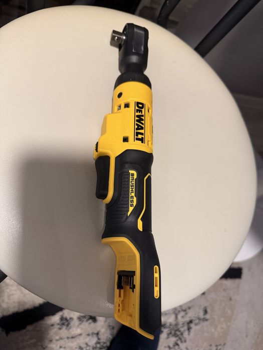 Cheie dewalt DCF503