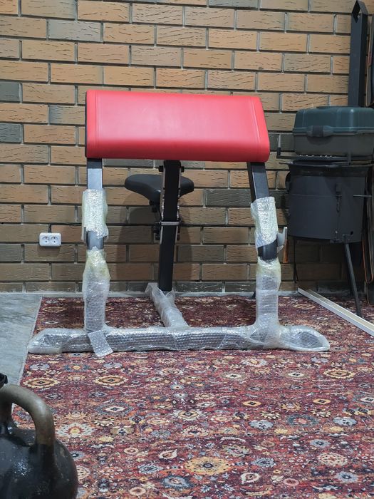 Скамья для тренировки бицепса(Скамья Скотта)