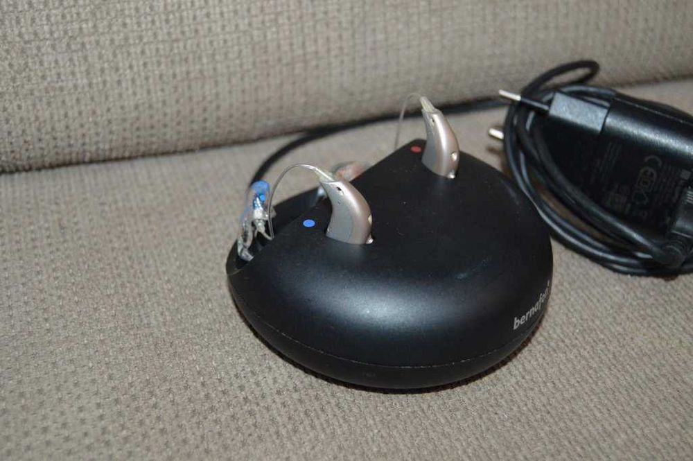 Aparat auditiv BERNAFON Alpha 9 binaural + incarcator si accesorii