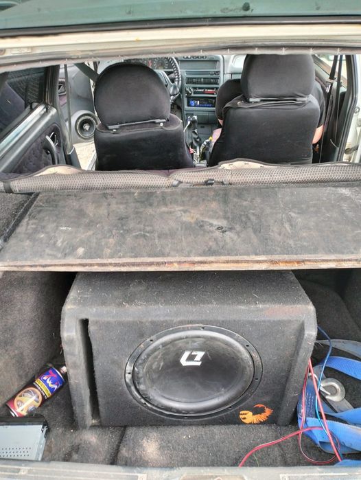 Продам сабуфер 12