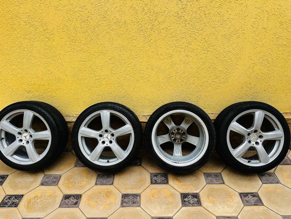 Дисики на мерседес.Шины 245/40R18