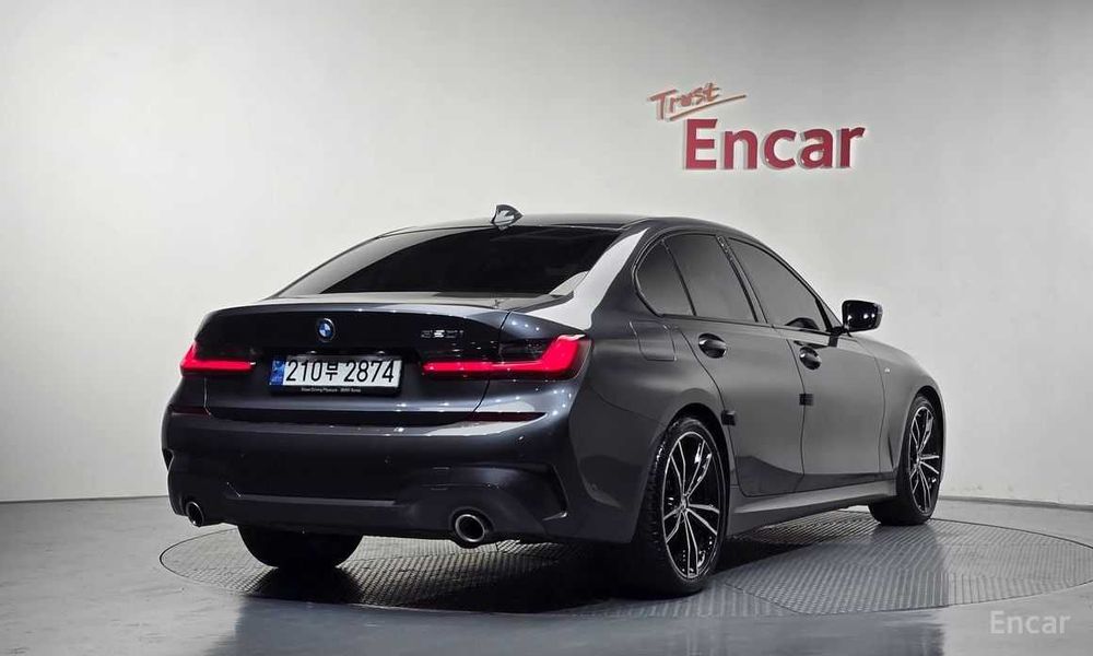 BMW 320i M sport по цене Chevrolet Malibu 2