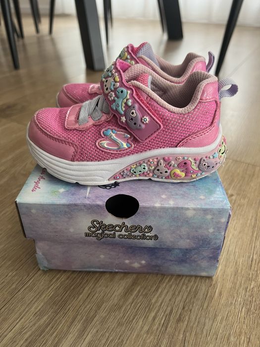 Adidasi fete Skechers