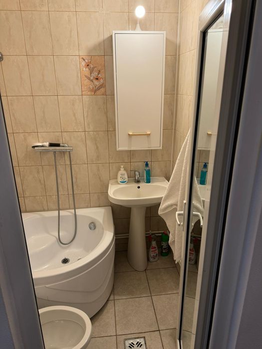 Proprietar închiriez garsonieră DOJA  peste stradă Isaru Staer