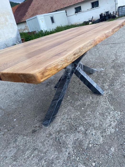 Mese din lemn masiv