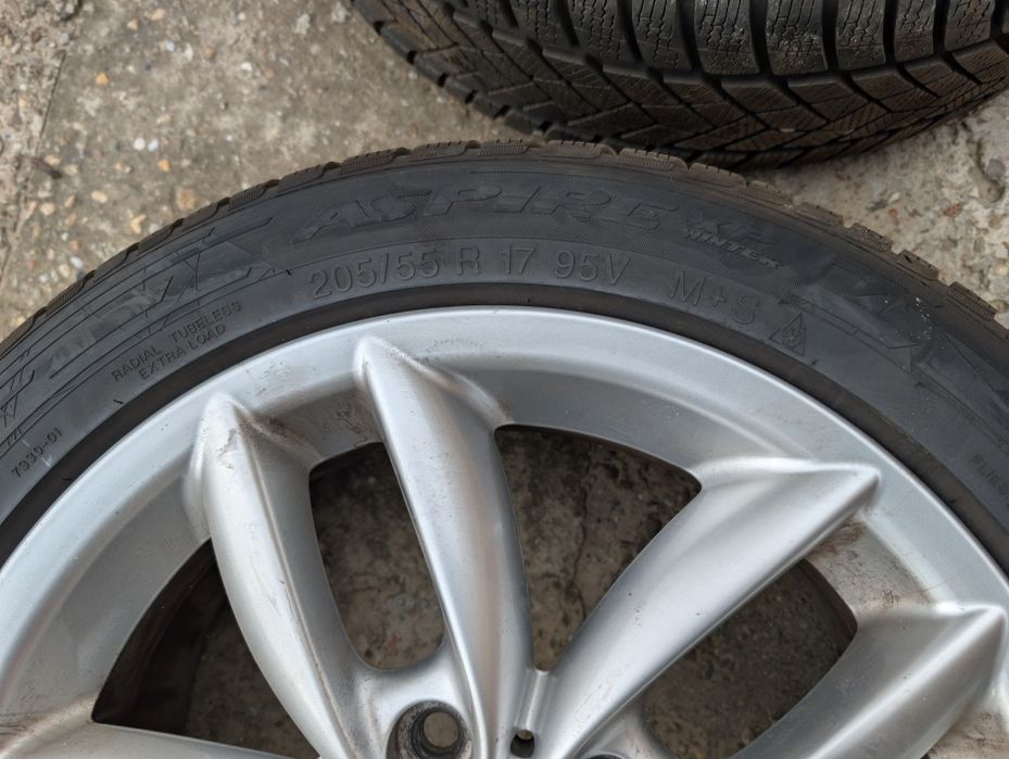Jante originale Mini Cooper+anvelope Apollo Aspire XP Winter 205/55R17