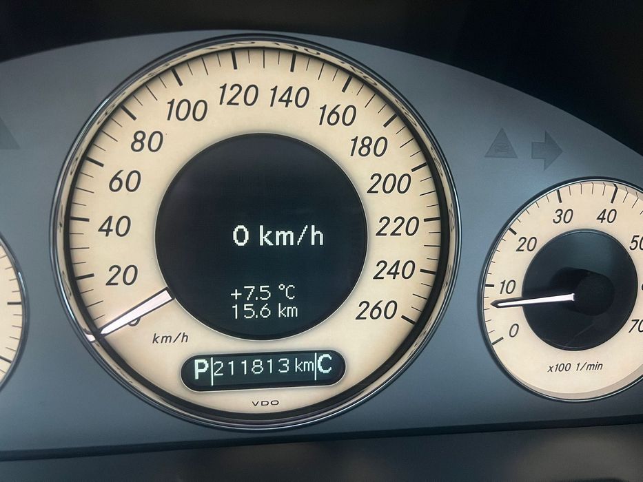 Mercedes-Benz E-Class 240