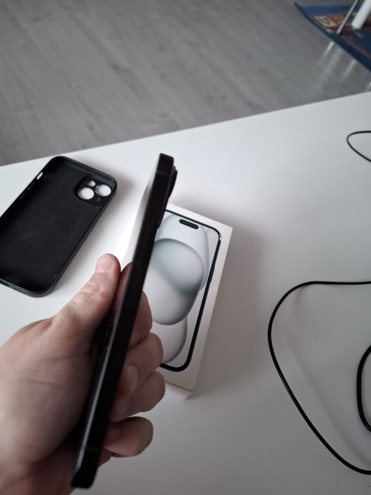 Iphone 15 128 GB черен