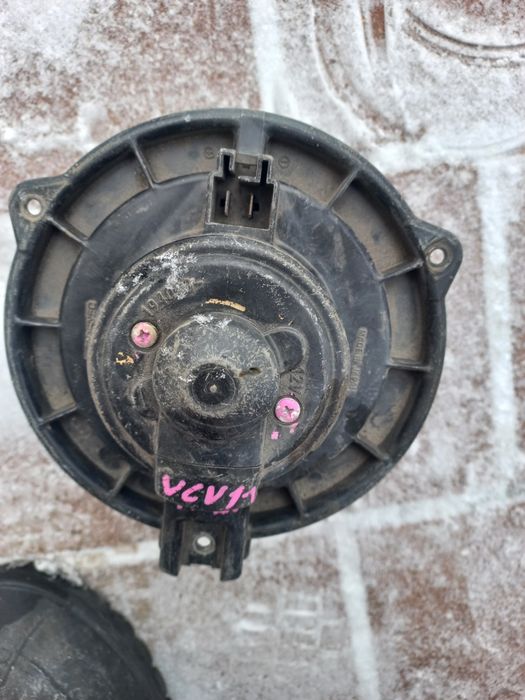 Моторчик печки Тоиота Карина Е