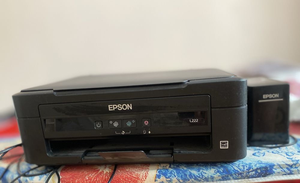 Продам принтер 3в1 на запчасти