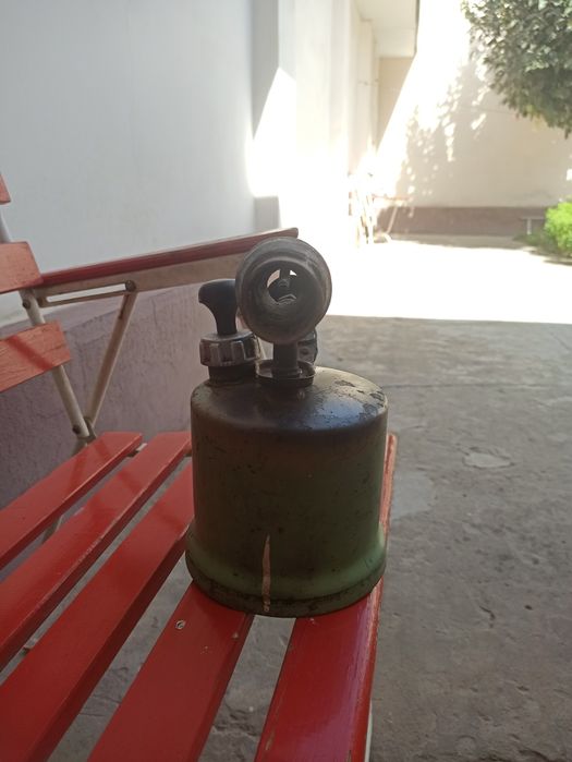 Паяльная лампа .