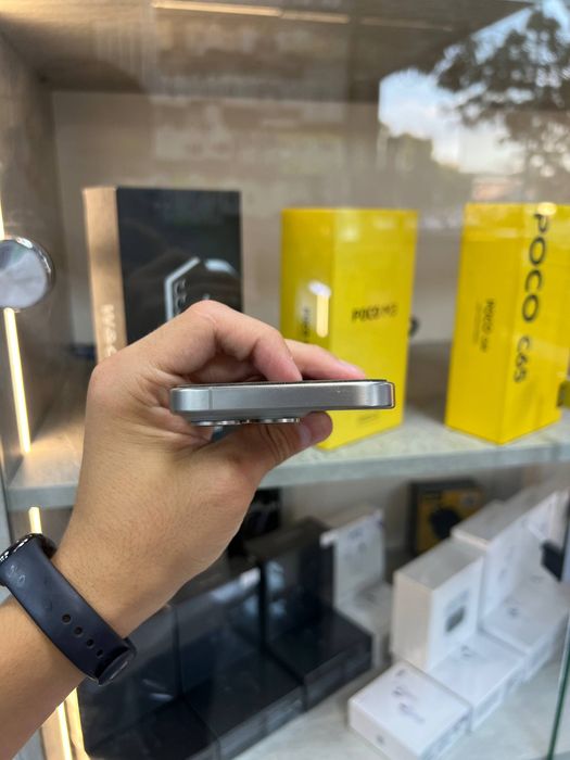 Iphone 15 pro arzoon