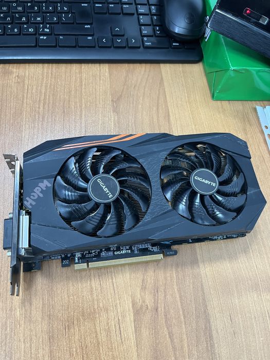 AsRock и gigabyte RX580
