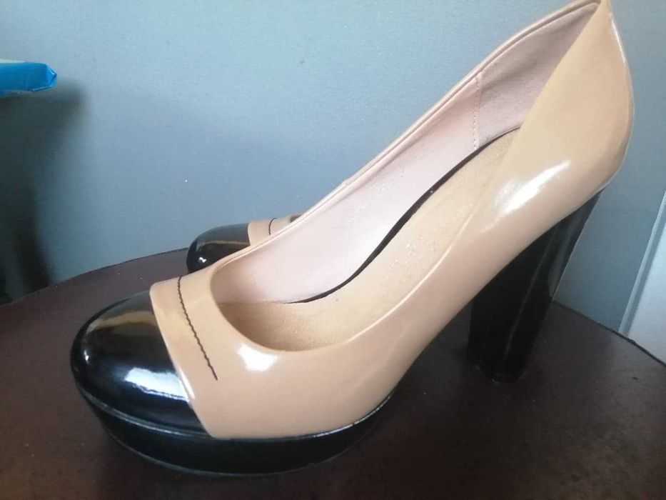 Pantofi Solo Donna marimea 38 NOI!!!