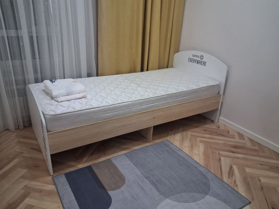 Б/у односпальная кровать