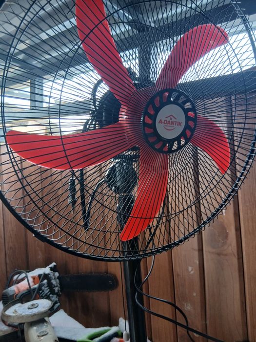 Продам срочно вентилятор