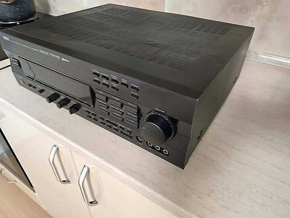 Yamaha RX-v592-Resiver