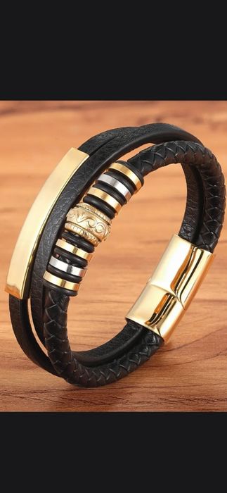 Новый кожаный браслет