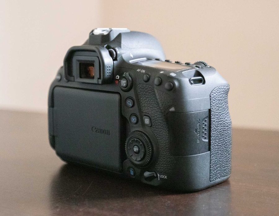 Dslr Canon 6D Mark II -Full Frame - 2508  de cadre