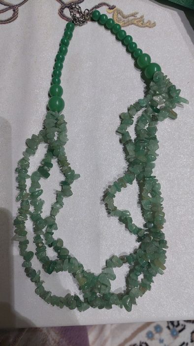 Бусы из натурального камня