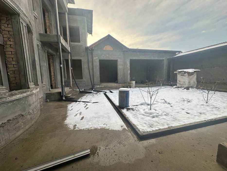 Бунедкор махалла 5 соток  участок коробка Янги 16 йиллик 3 этажа