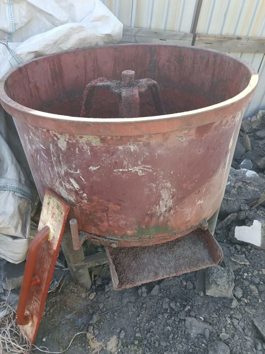 Продам миксер для тартан на 220в