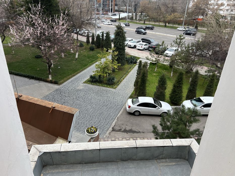 Аренда под офис 55кв м, 2 минут от метро Айбек! 950у.е