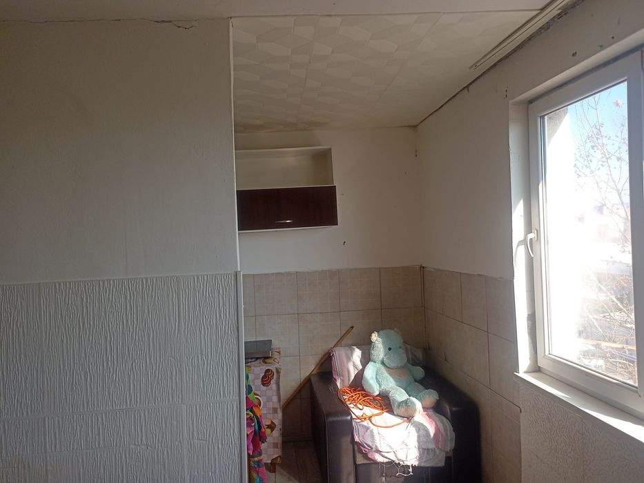 Închiriez garsonieră 850 lei