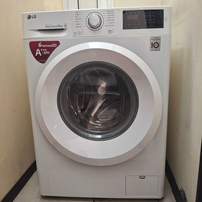 Продавам пералня LG Invrtor Direct Drive 8 kg