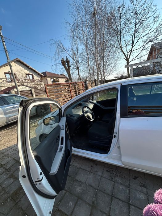 Toyota Yaris de vanzare